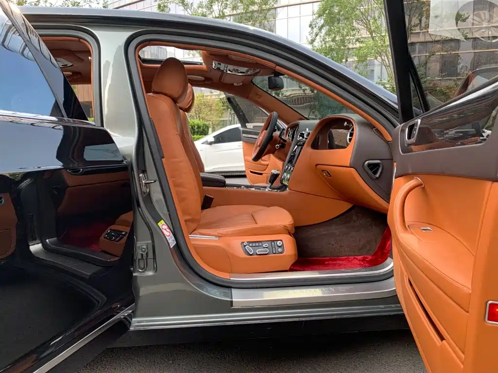 Bentley Flying Spur 2011 2010 6.0T 4-seater Version