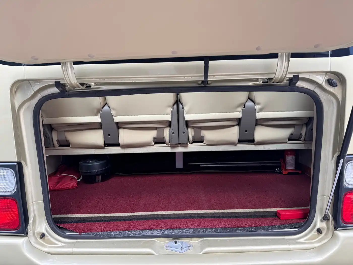 Toyota Coaster 2019 4.0L Luxury Vehicle GRB53L-ZCMEK 20-seater 9GR фото 9