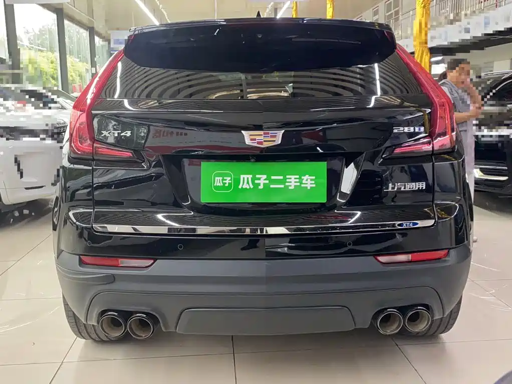 CADILLAC XT4