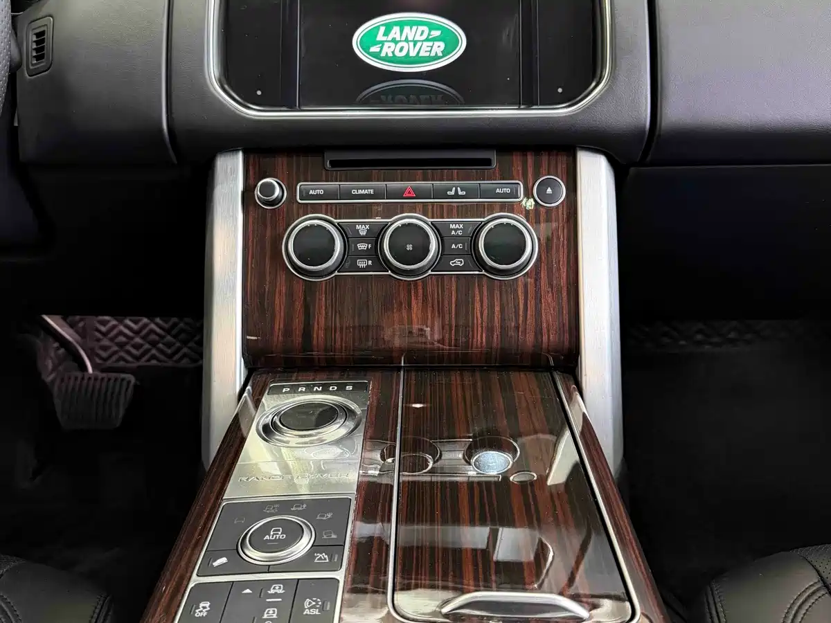 Фото 10 - Land Rover Range Rover