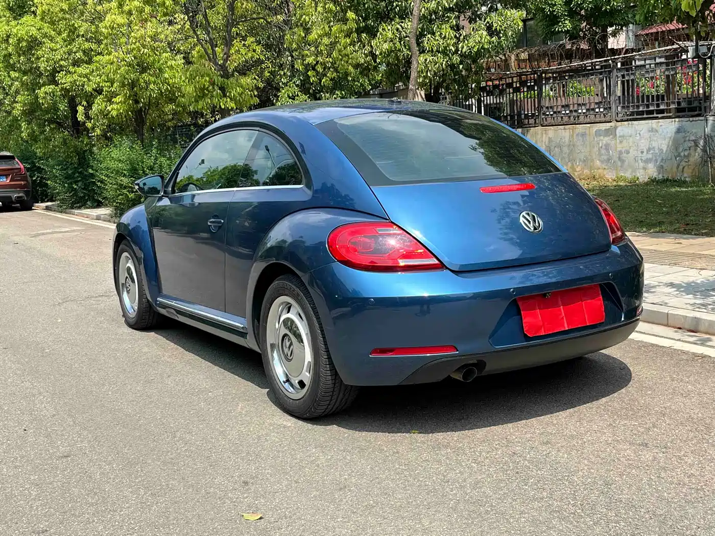 Volkswagen Beetle 2015 180TSI фото 4