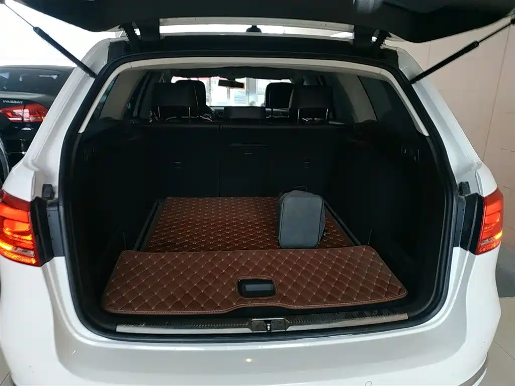 Volkswagen Magotan (Import) 2012 Wagon 2.0TSI Comfort фото 15