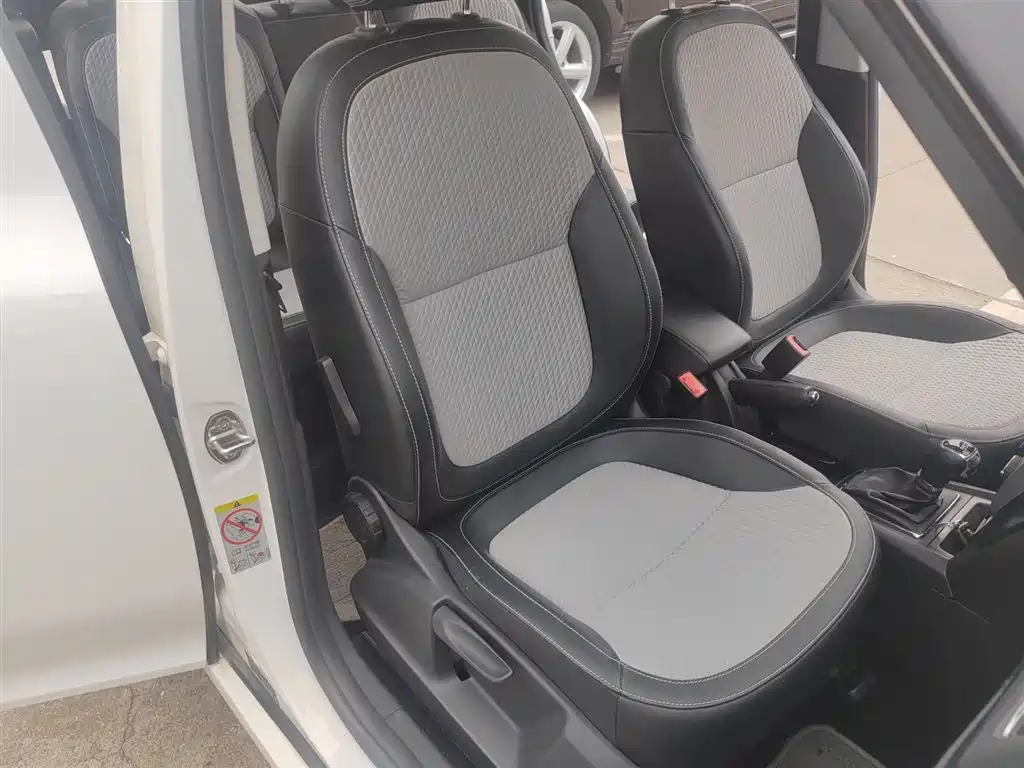 Škoda Yeti 2017 TSI280 DSG Advance фото 25