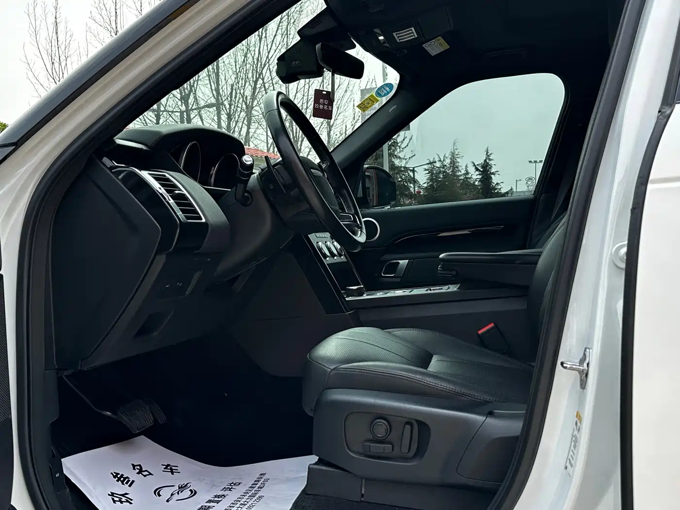 Фото 9 - Land Rover Discovery