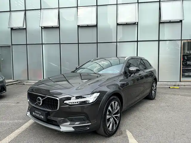 volvo v90