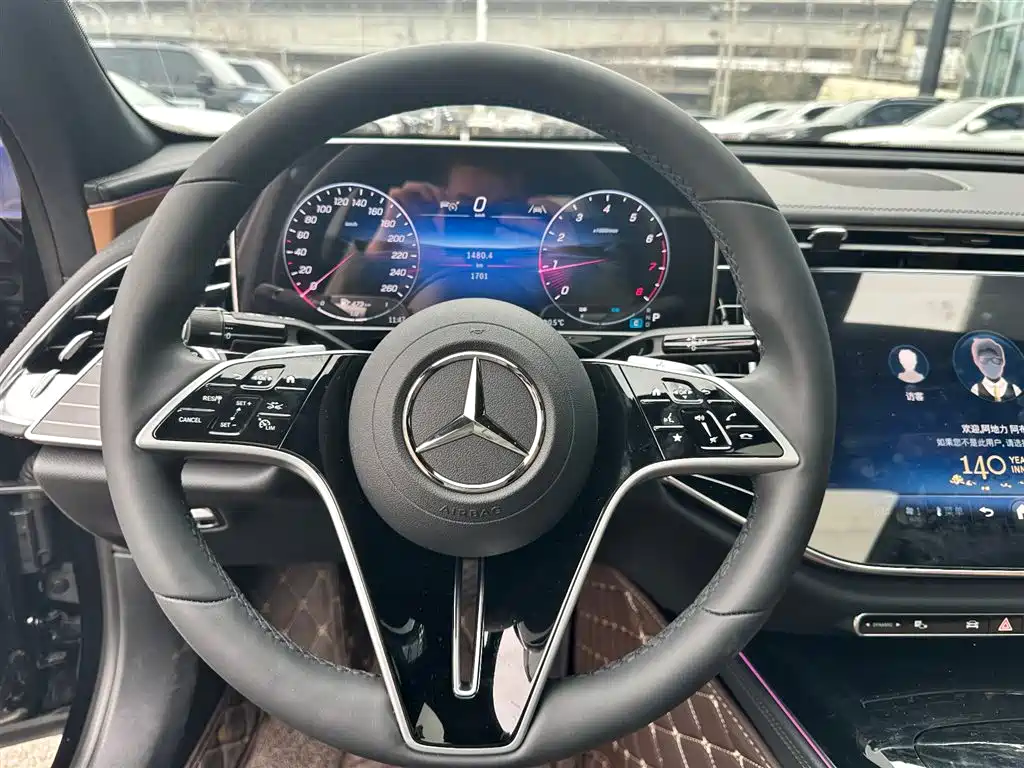 MERCEDES-BENZ E CLASS