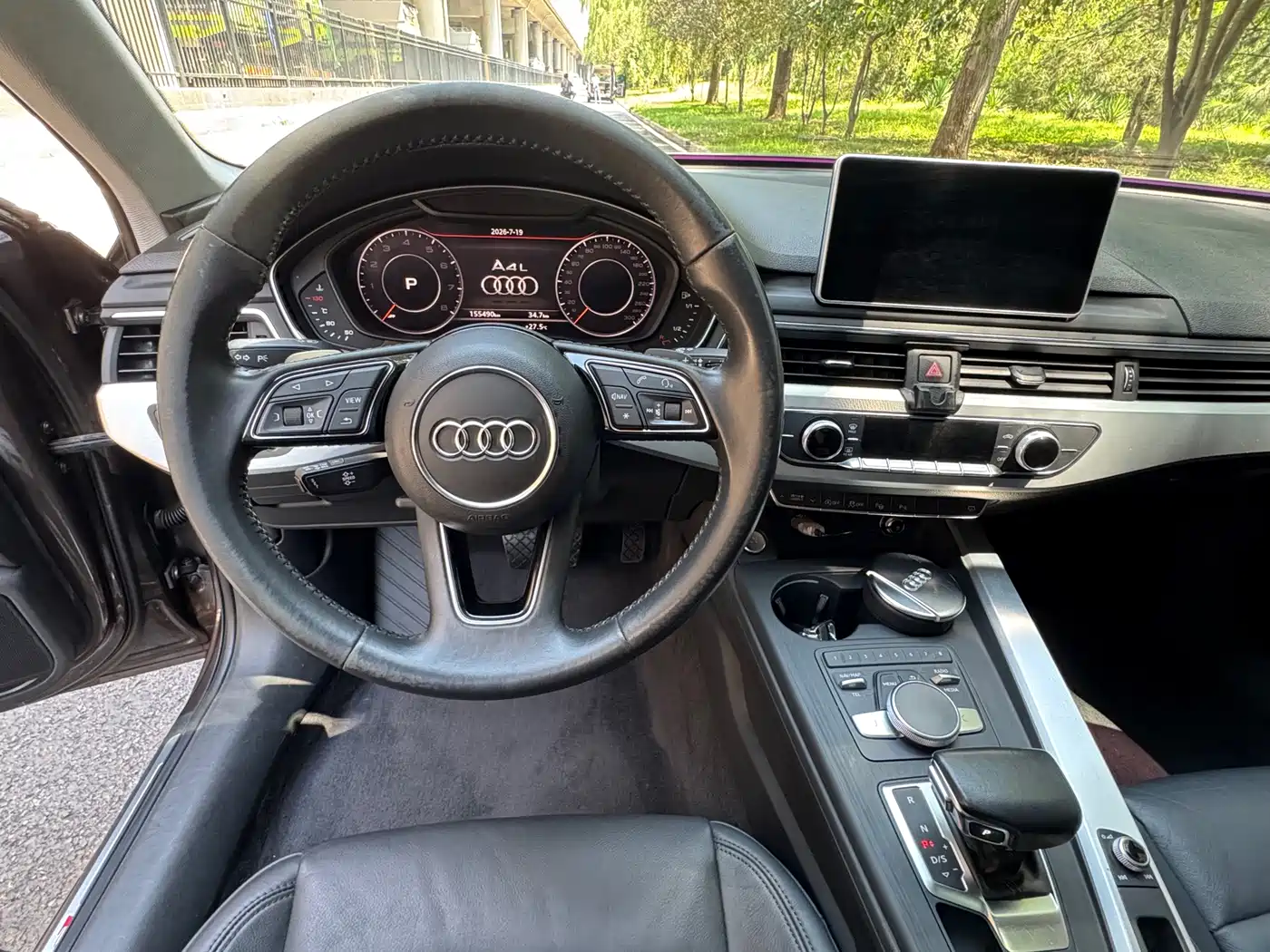 Фото 13 - Audi A4L