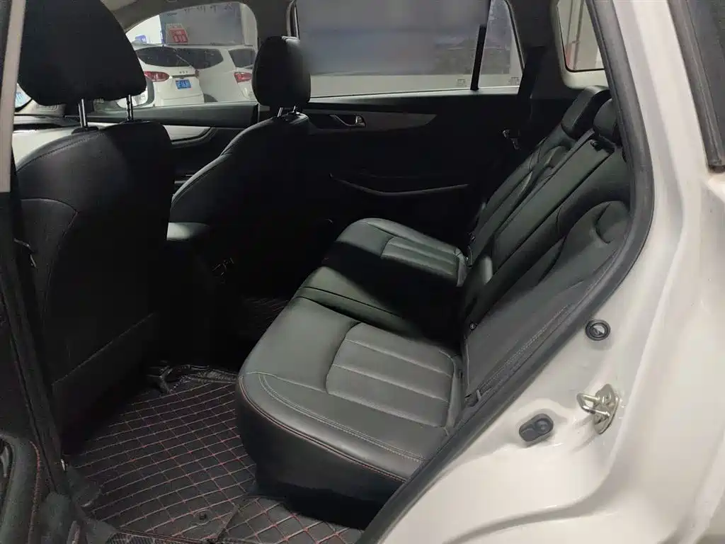 Photo 13 - Changan CS75