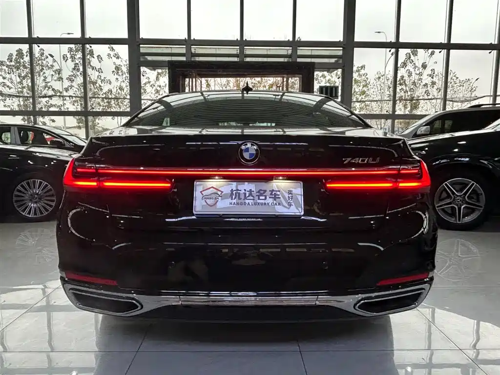 BMW 7 Series 2021 Model 740Li Leading Luxury Package фото 5