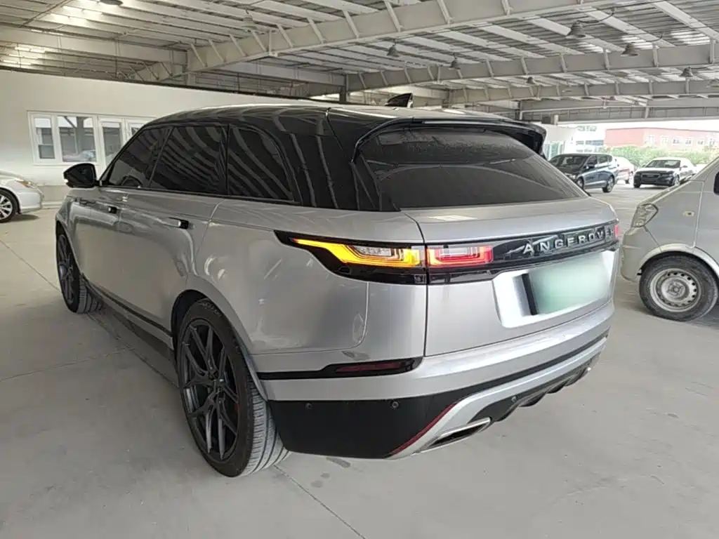 Photo 5 - Land Rover Range Rover Velar