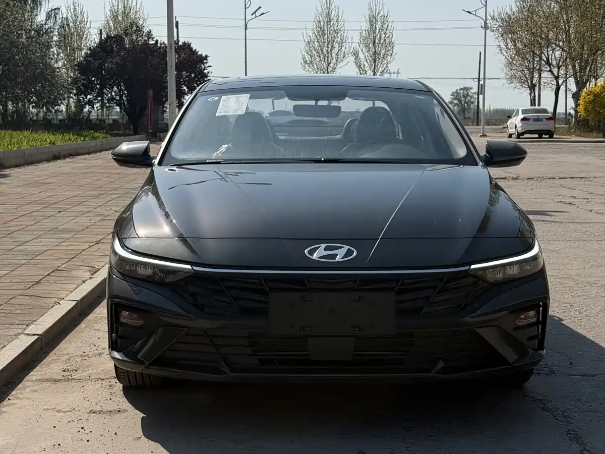MODERN ELANTRA