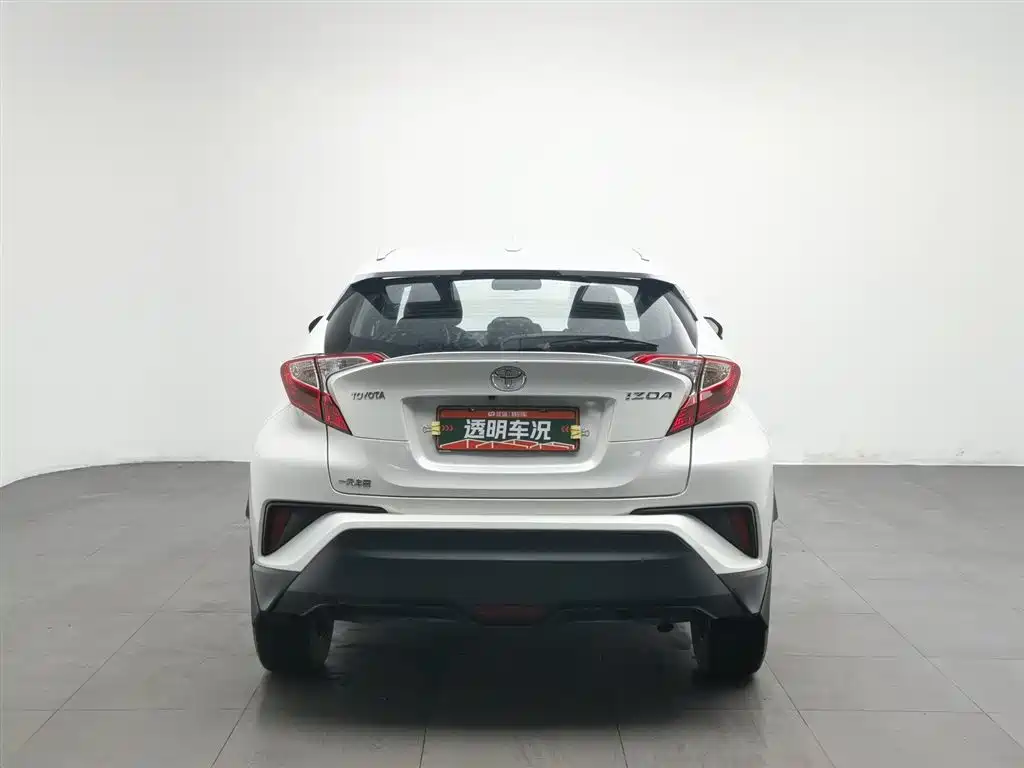 Toyota IZOA 2020 2.0L Yi Xiang Edition фото 4