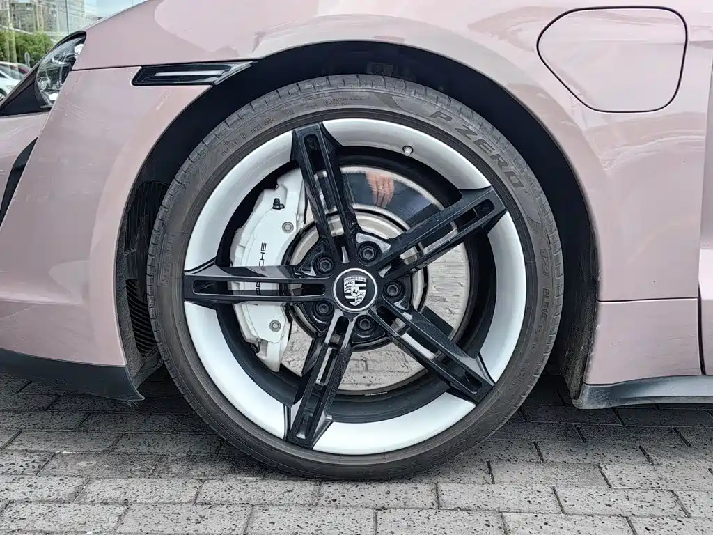 Porsche Taycan 2021 2020 Taycan