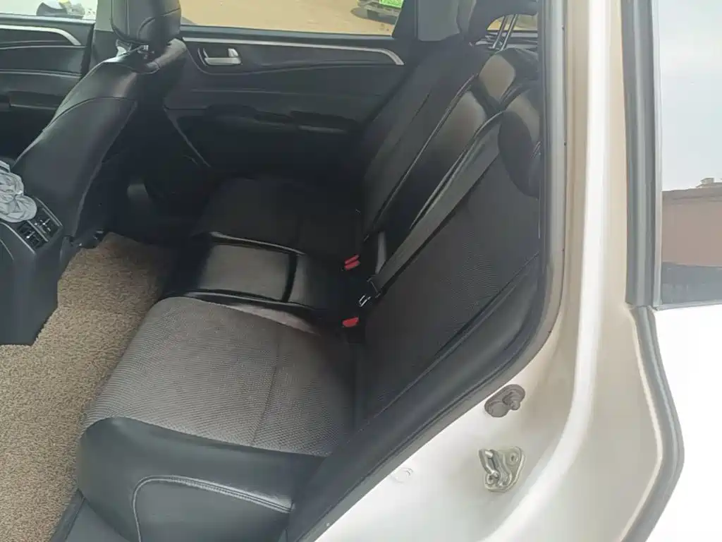 Photo 17 - Honda Jade