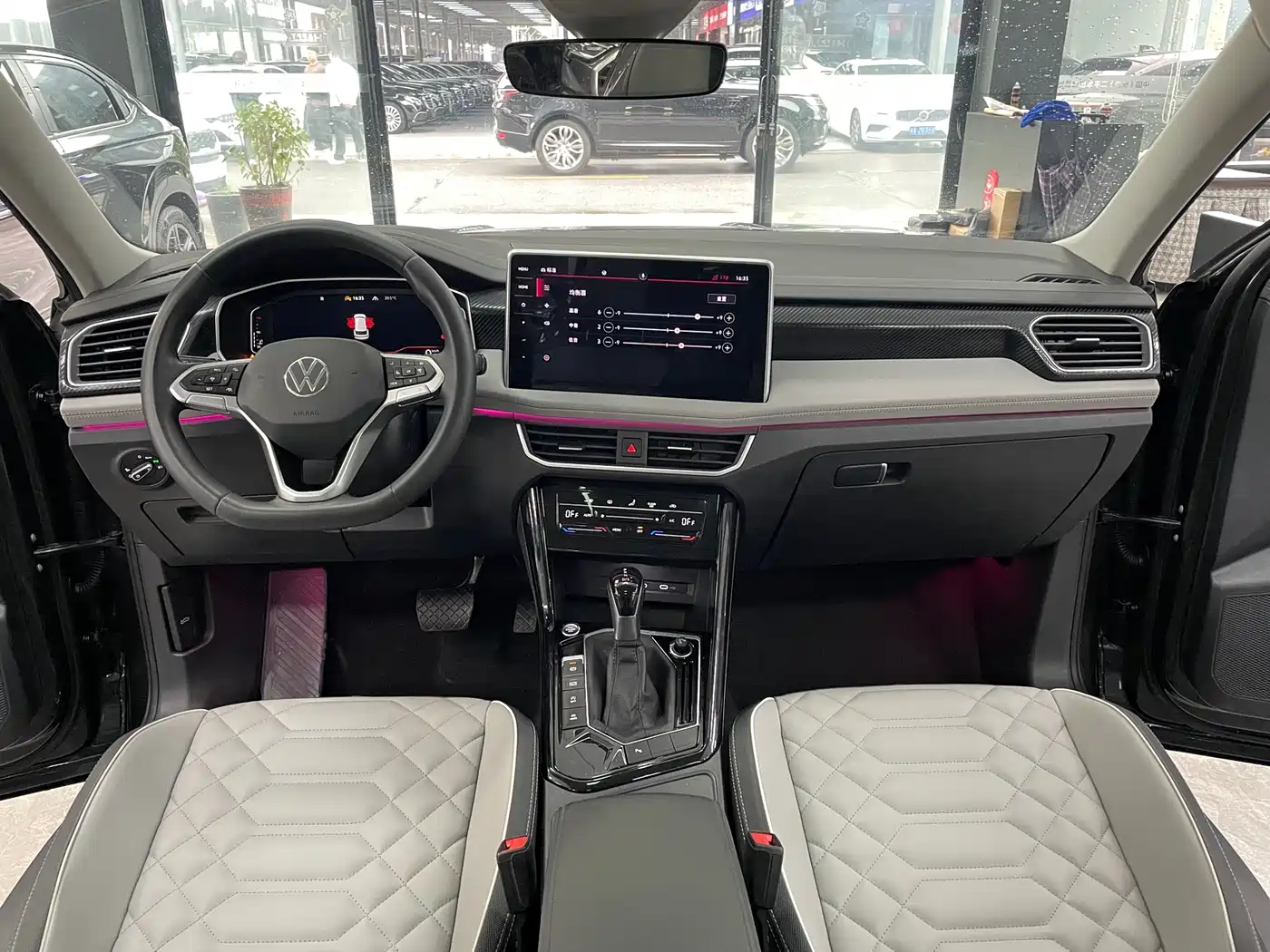 Volkswagen Tayron 2023 280TSI 2WD Luxury Plus Advanced Edition фото 8