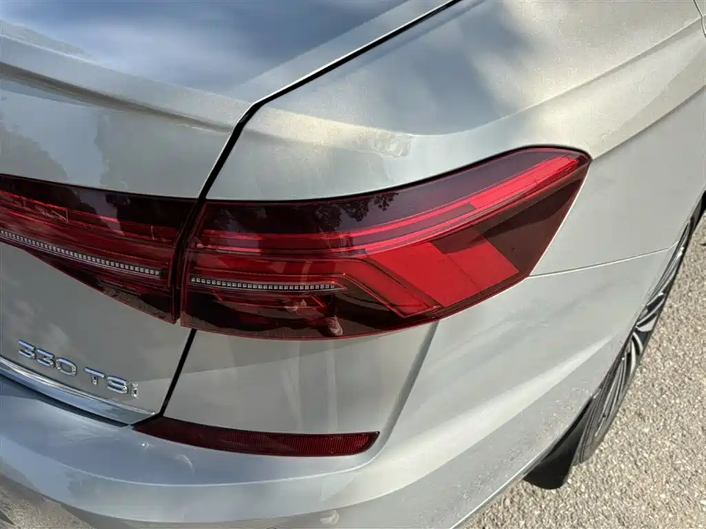 Volkswagen Passat 2019 330TSI Luxury Edition China VI фото 25