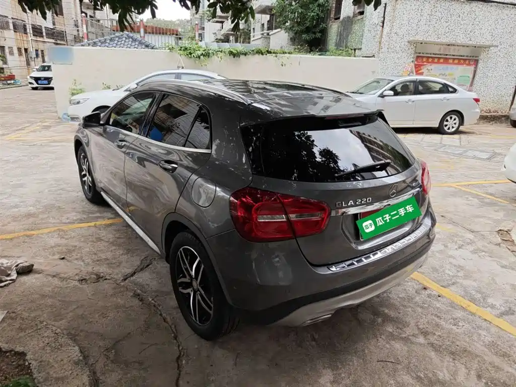 Mercedes-Benz GLA 2016 GLA 220 4MATIC Fashion фото 5