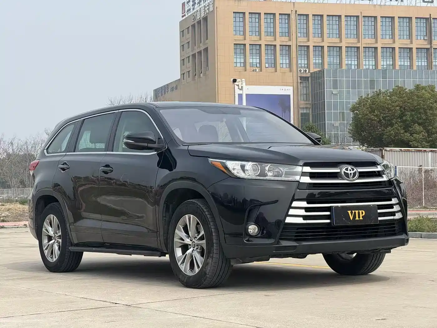 TOYOTA HIGHLANDER