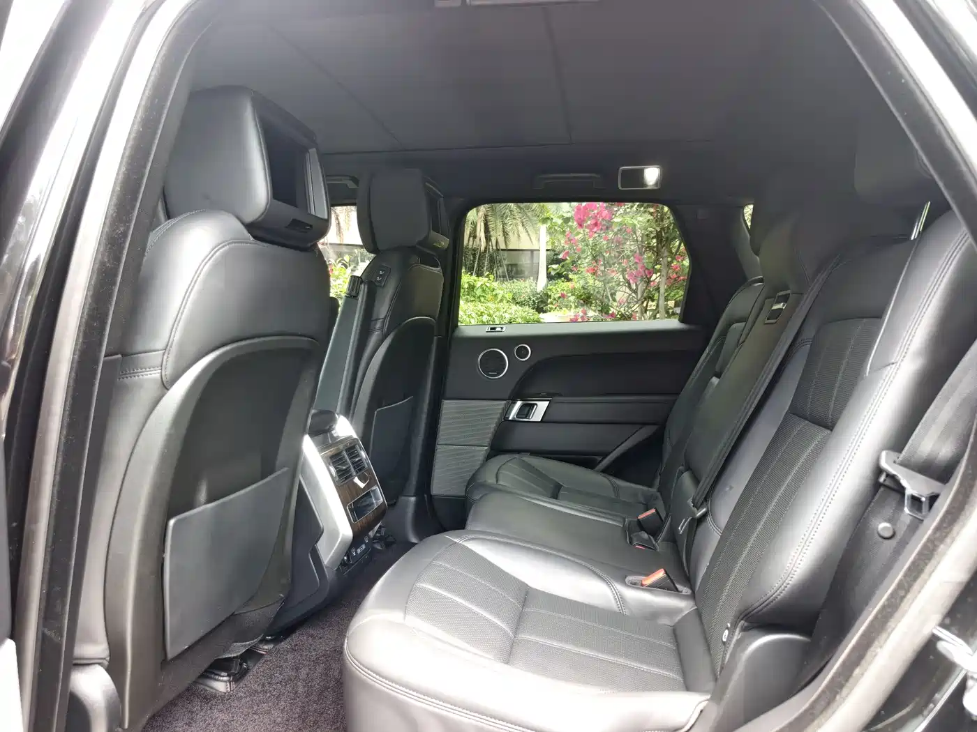 Land Rover Range Rover Sport PHEV 2018 Model P400e фото 11
