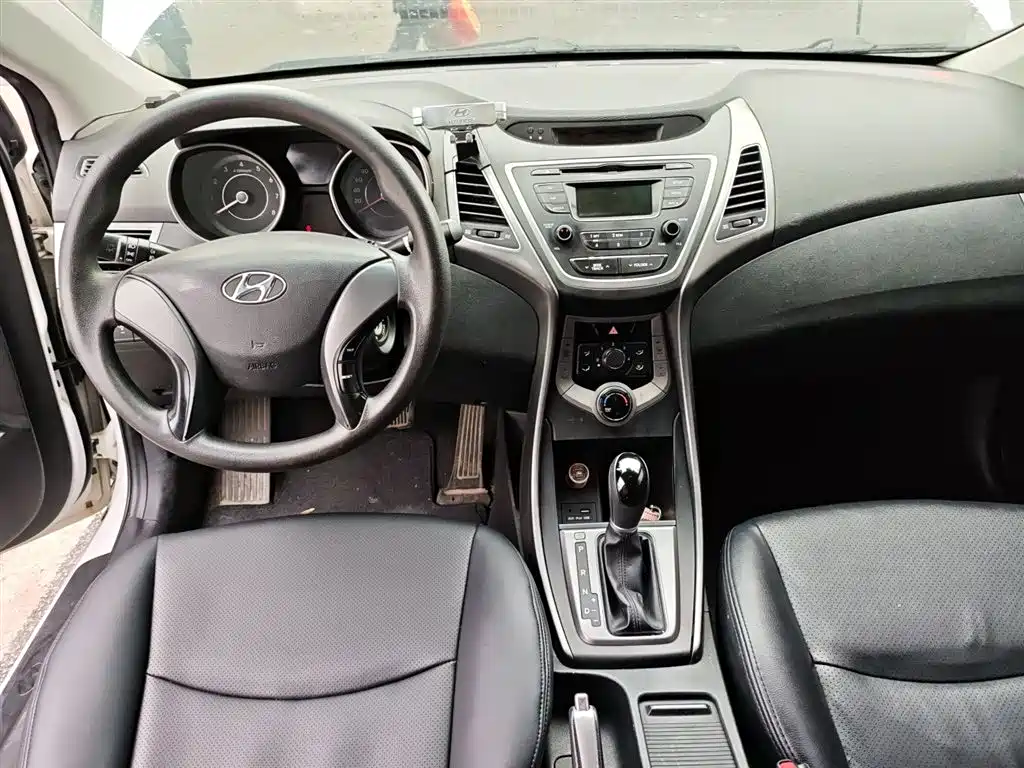 Hyundai Langdong 2016 1.6L Automatic Smart Edition фото 10