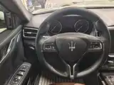 Photo 6 - Maserati Ghibli