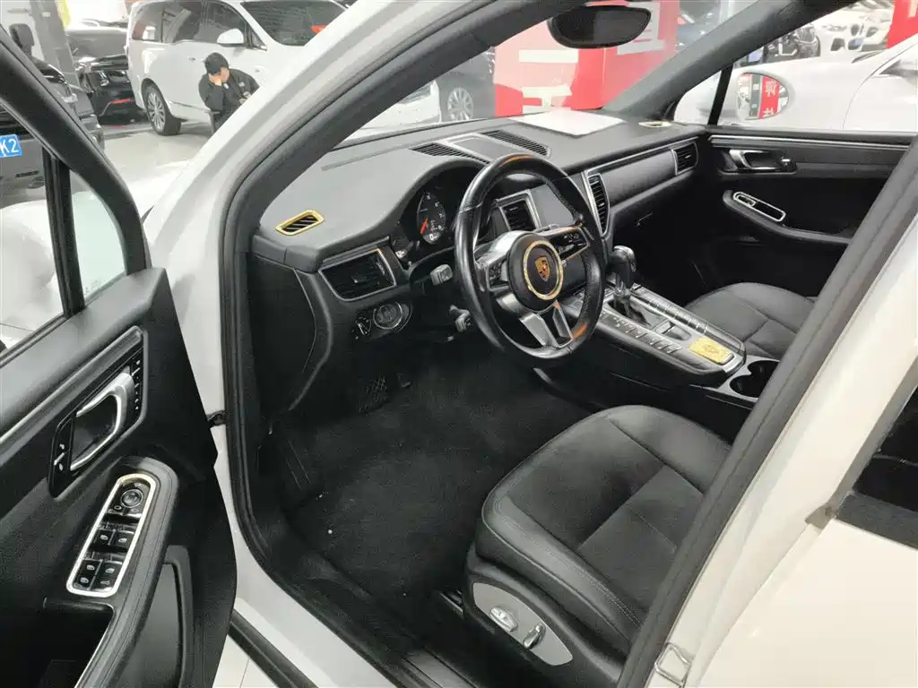 Porsche Macan 2017 Macan 2.0T фото 16