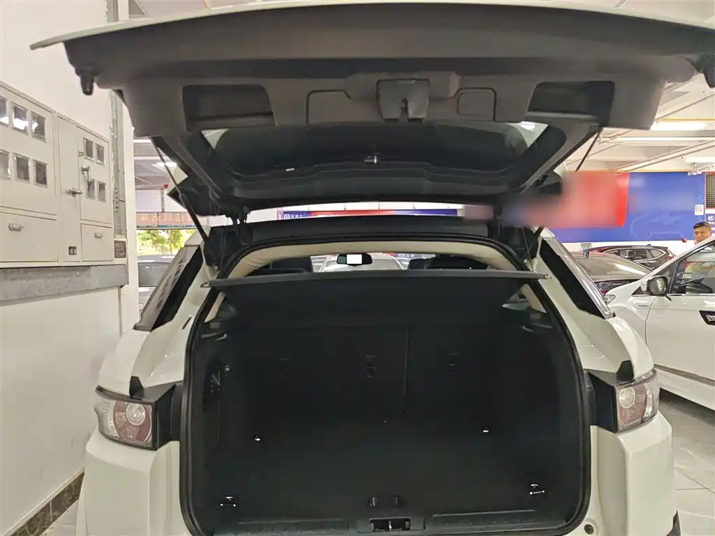Land Rover Range Rover Evoque 2015 2.0T 5-Door Fashion Edition фото 15