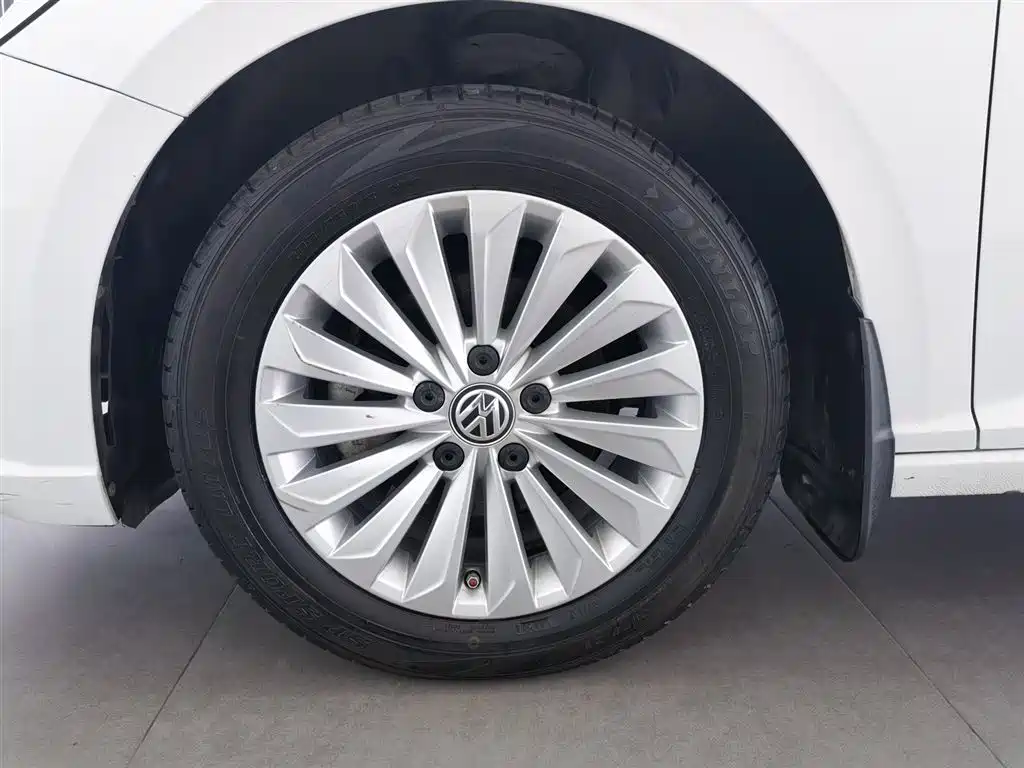 Volkswagen Lavida 2018 1.5L Manual Comfort Edition China V фото 17