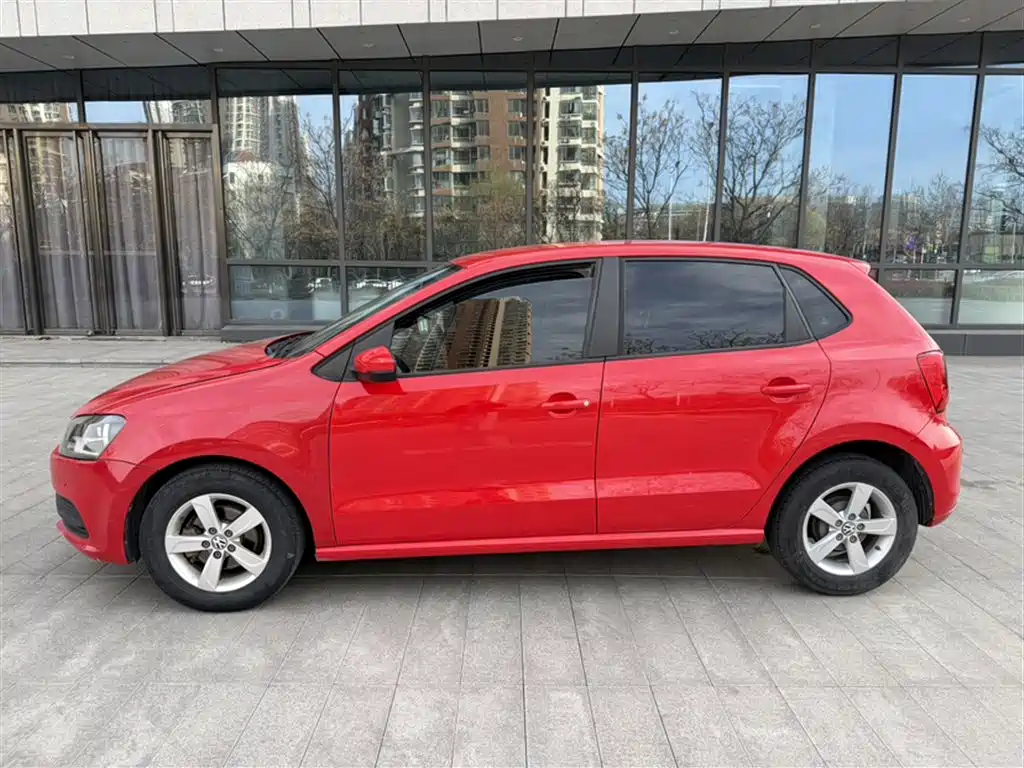 Volkswagen Polo 2018 1.5L Auto Safe Drive фото 19