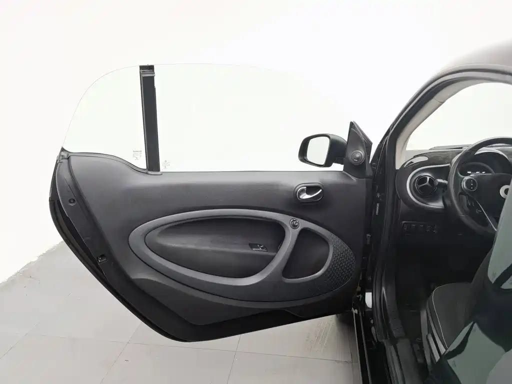 Photo 8 - smart fortwo