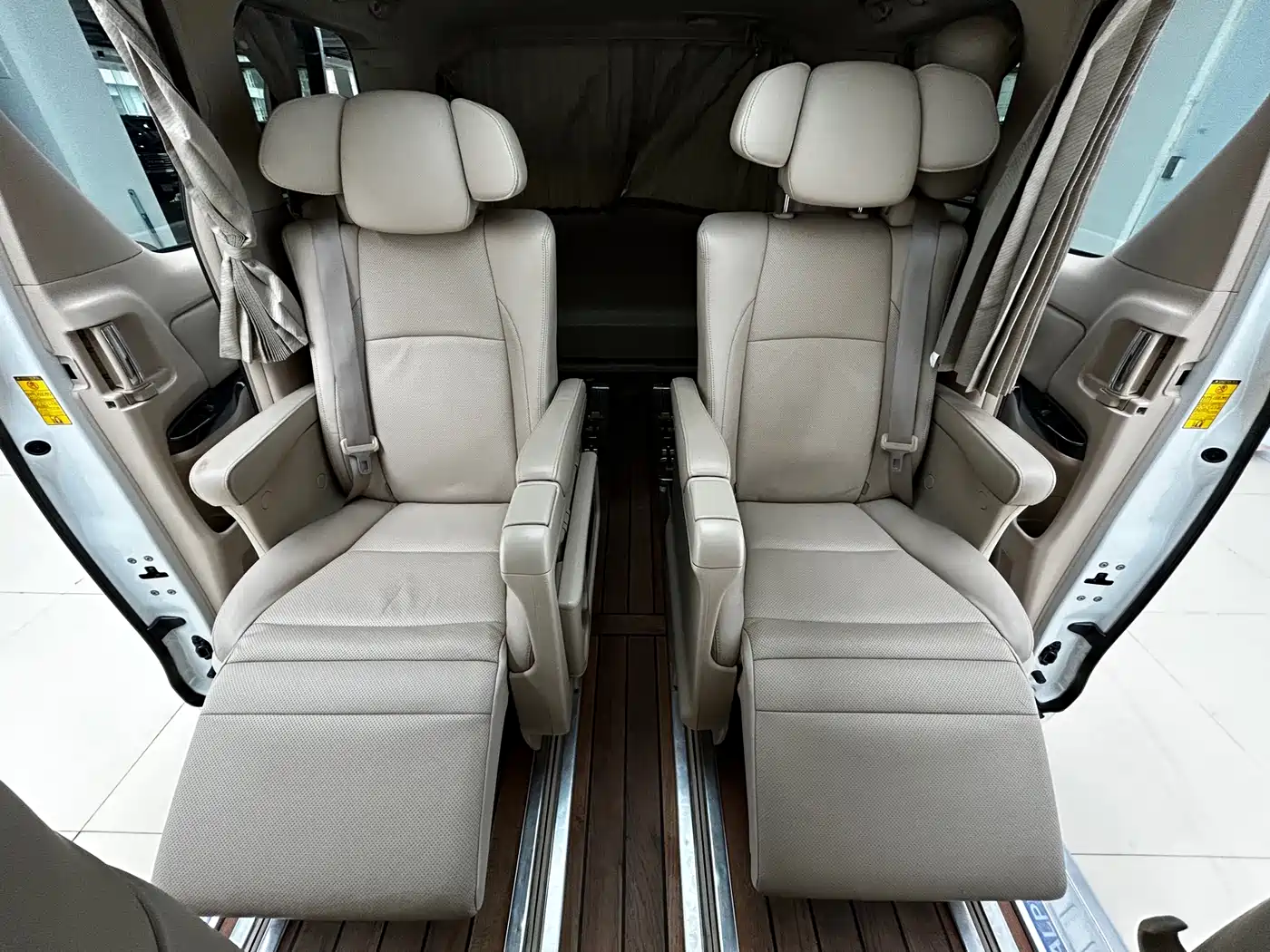 Toyota Alphard фото 19