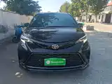 Фото 3 - Toyota Granvia