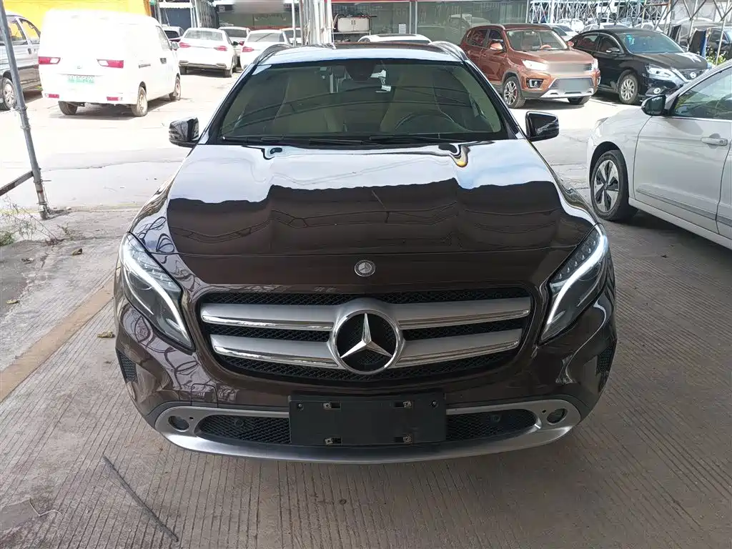 Mercedes-Benz GLA 2015 GLA 220 4MATIC Fashion Edition фото 3