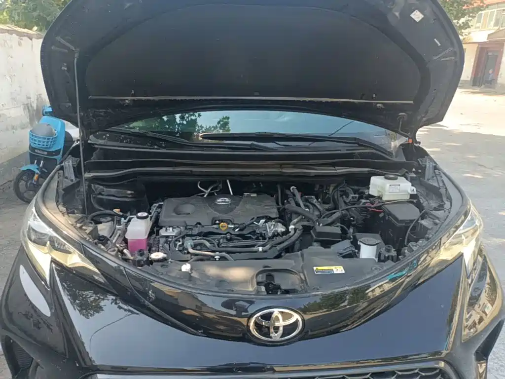 Фото 20 - Toyota Granvia