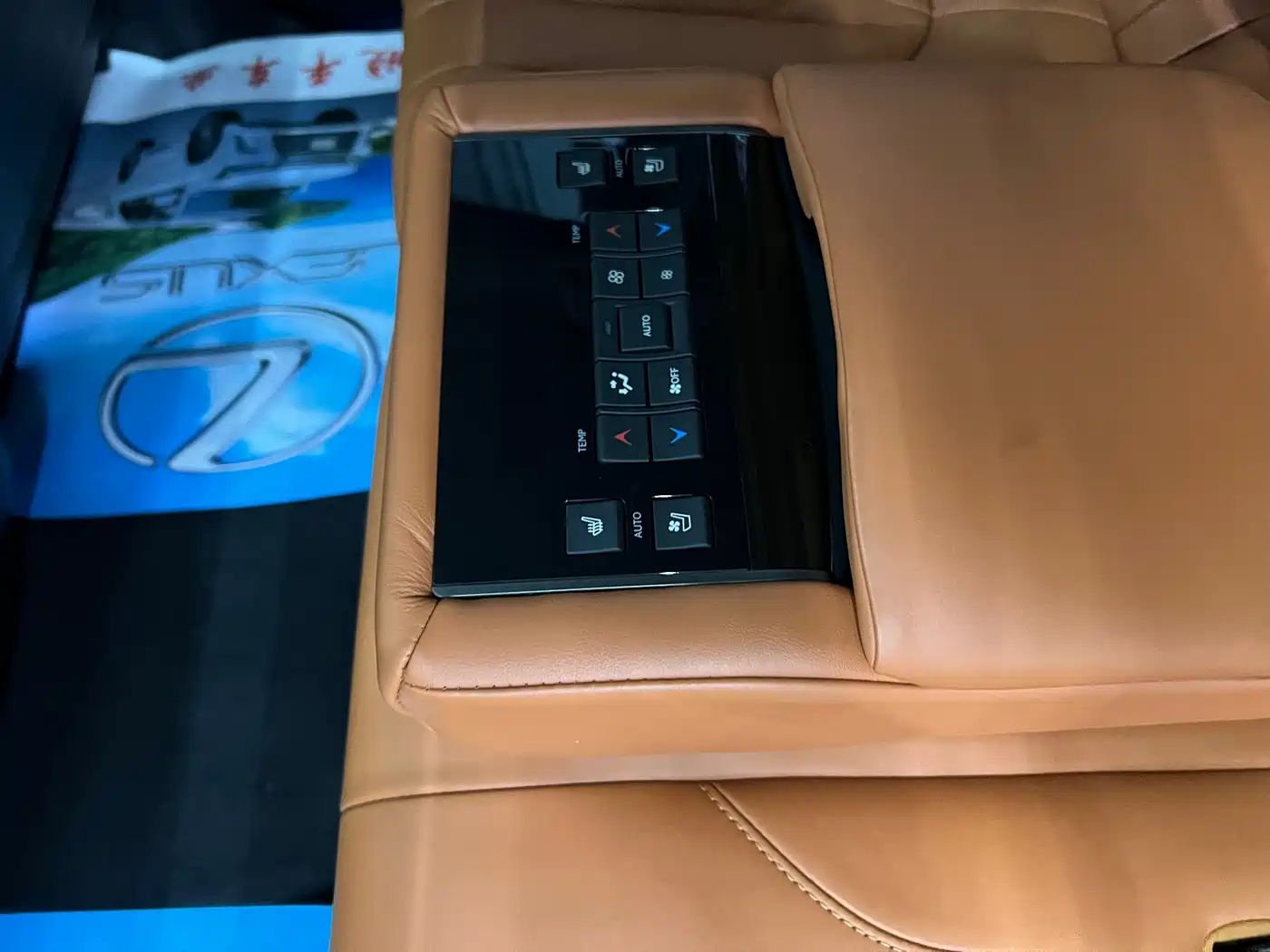 Lexus LX 2019 570 Peak Special Edition фото 21
