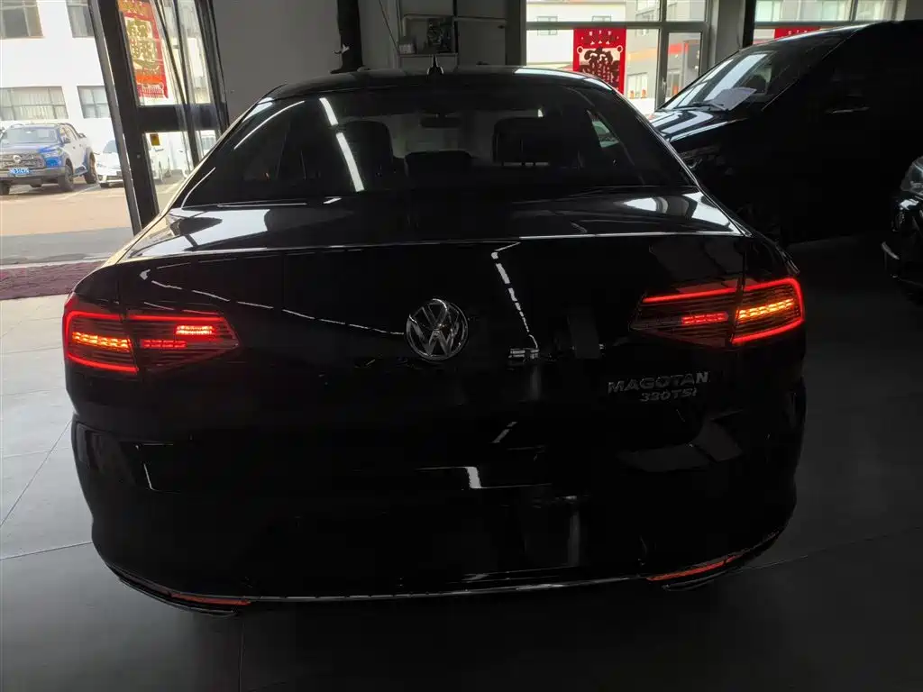 Volkswagen Magotan 2019 330TSI DSG Luxury Class China VI фото 6