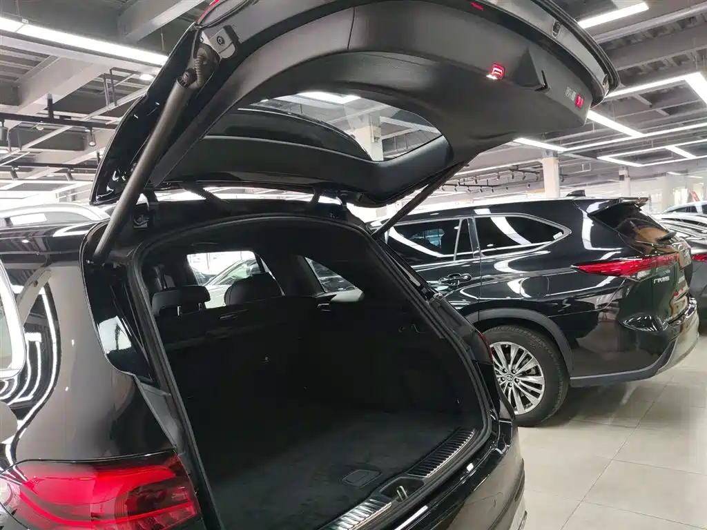 Mercedes-Benz GLC 2023 GLC 300 L 4MATIC Luxury 5-Seater фото 19