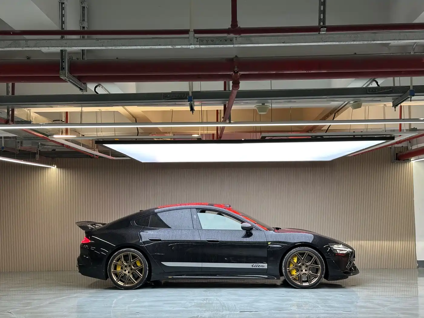 XIAOMI CAR XIAOMI SU7 ULTRA