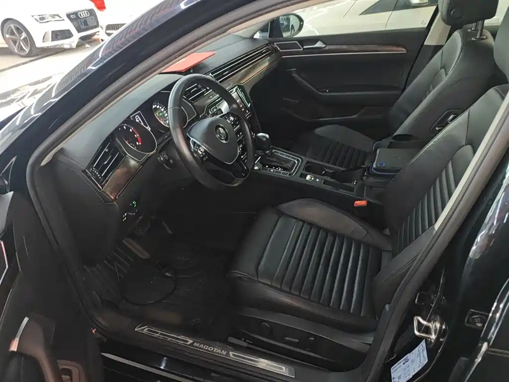 Volkswagen Magotan 2019 330TSI DSG Luxury Class China VI фото 15