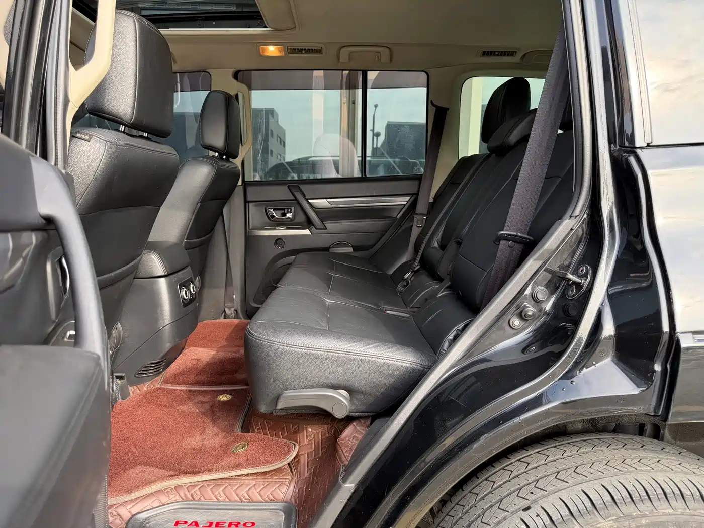 Mitsubishi Pajero (Import) 2016 3.0L Automatic Premium (China V) фото 8