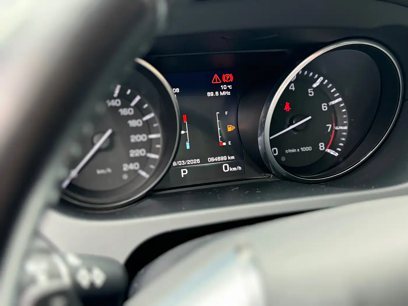 Land Rover Discovery Sport 2017 2.0T HSE фото 13