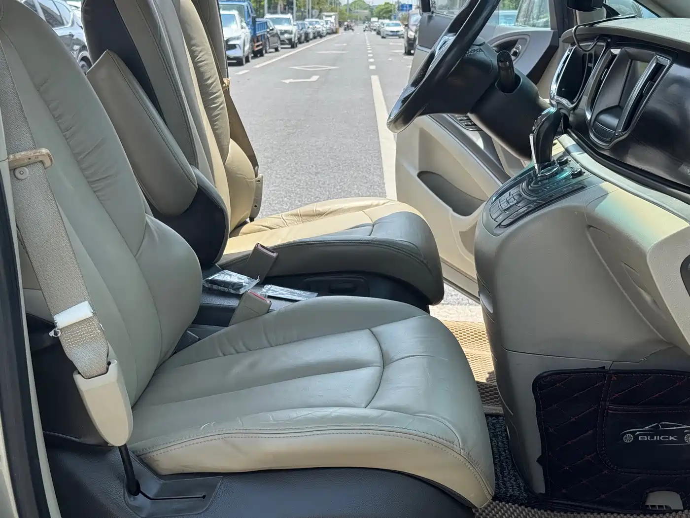 Фото 23 - Buick GL8