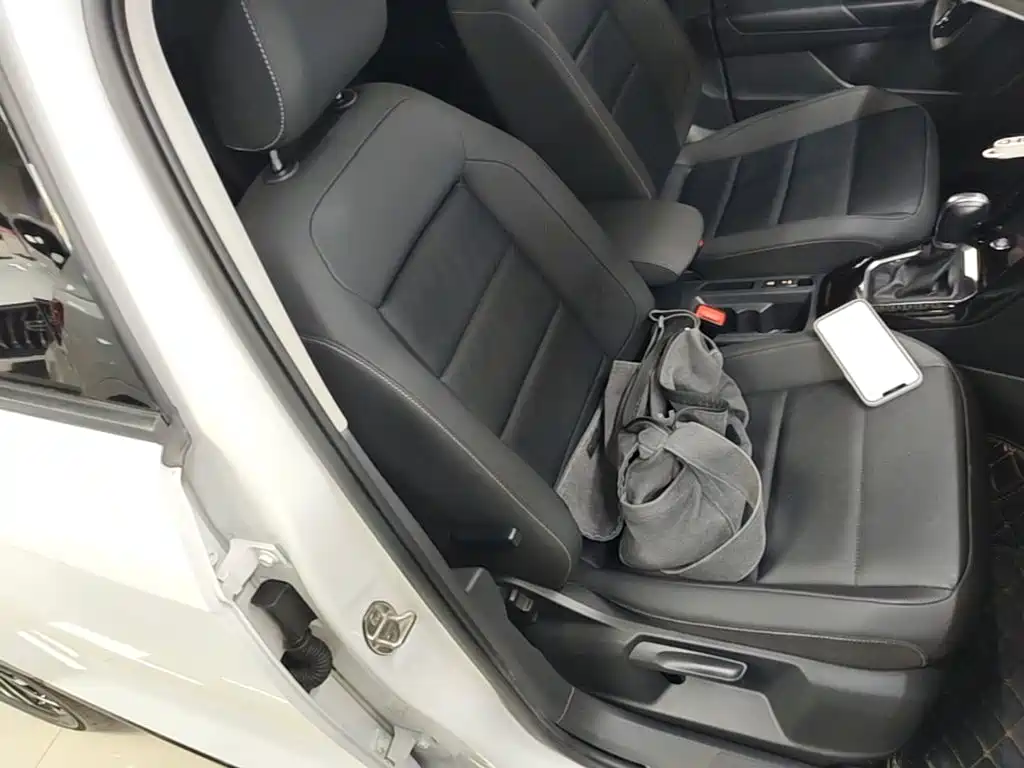 Volkswagen T-Roc, миниатюра 25