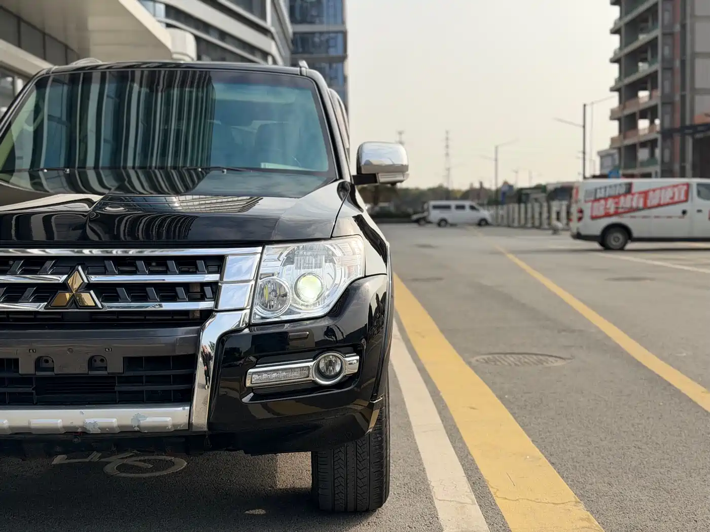 Mitsubishi Pajero (Import) 2016 3.0L Automatic Premium (China V) фото 12