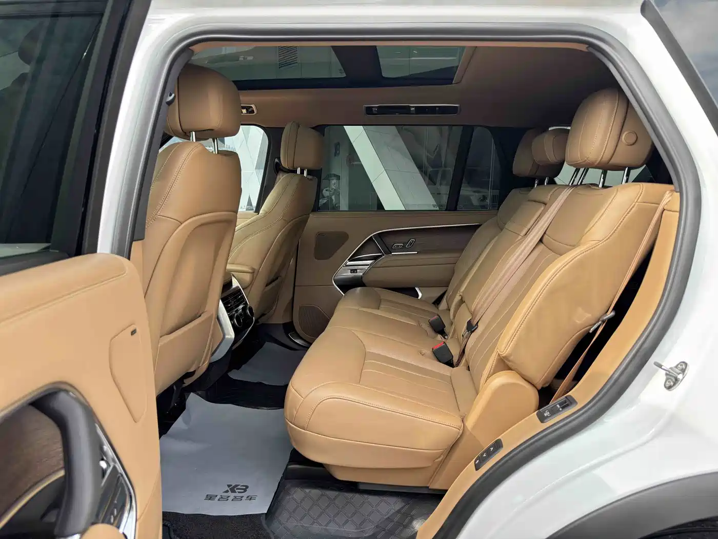 Land Rover Range Rover 2024 2024 3.0 L6 400PS Golden Age Extended 7-Seater
