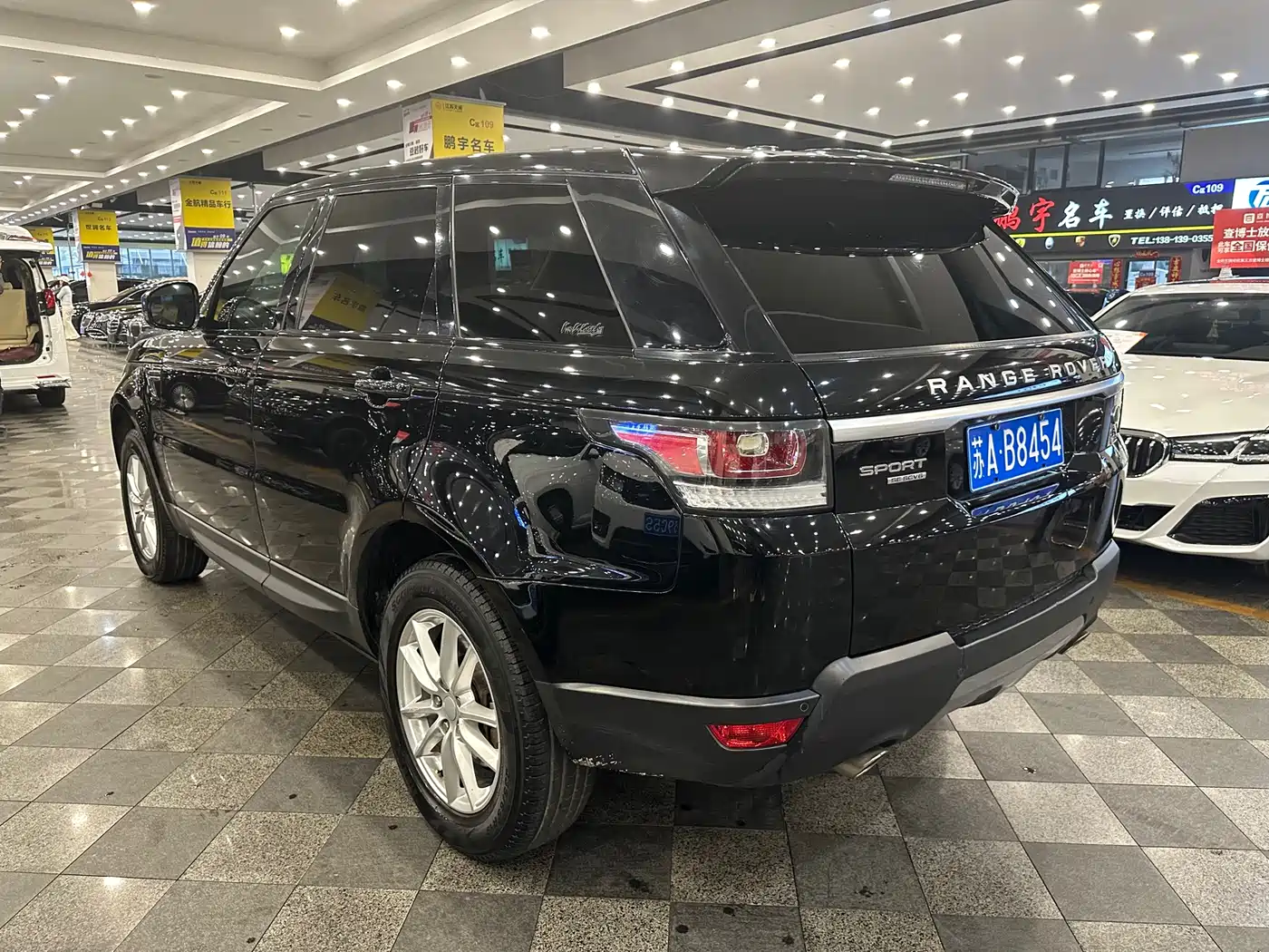 Land Rover Range Rover Sport 2016 Model 3.0 SC V6 SE фото 9