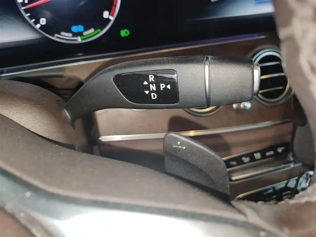 Mercedes-Benz E-Class 2020 E 260 L фото 14