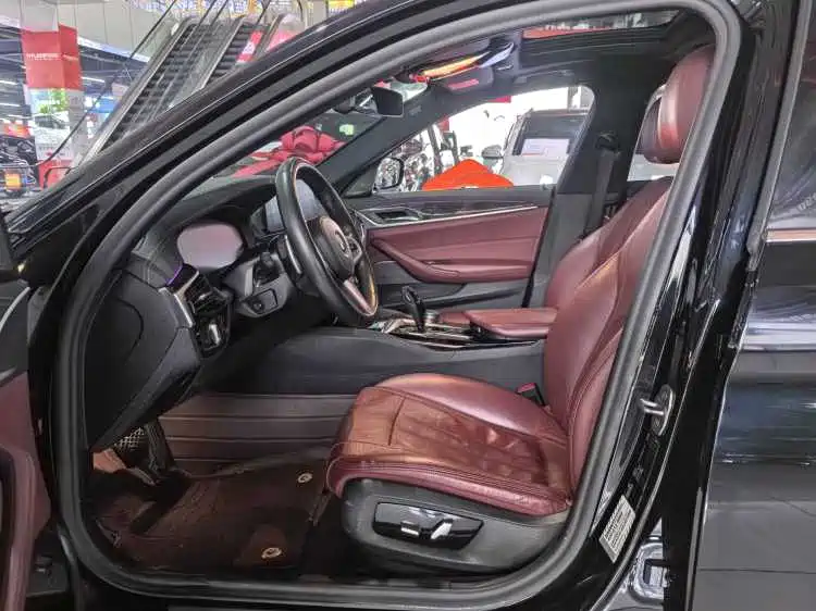 BMW 5 Series 2020 530Li Exclusive M Sport Package фото 6