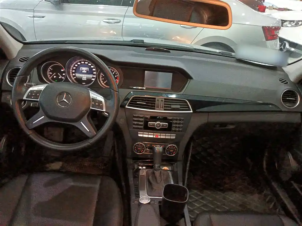 Mercedes-Benz C-Class 2013 C 180 Classic Grand Edition фото 5