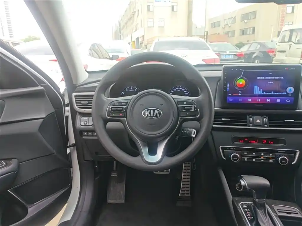 Kia K5 2016 2.0L Automatic GLS фото 11